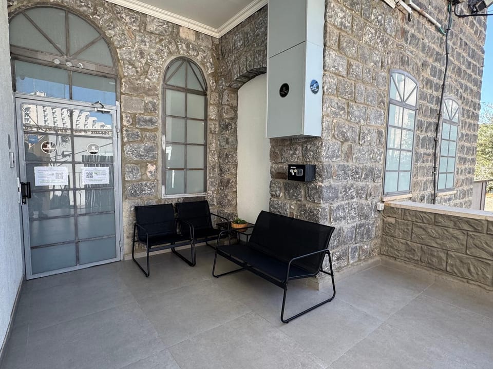 Patio, Day, Balcony/Terrace, Seating area