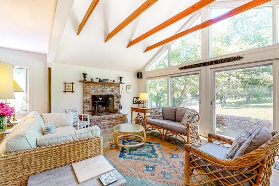 Hillside Oak House in Menemsha