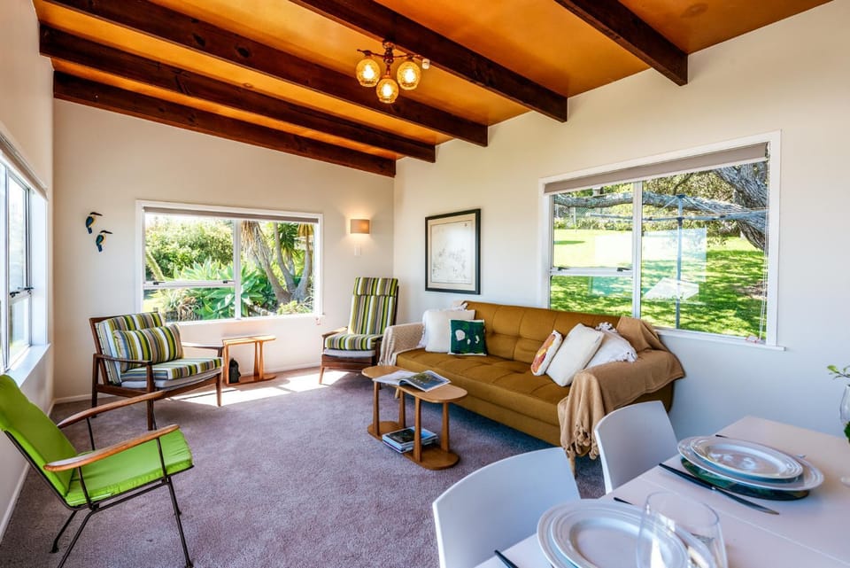 The Island Gem - Oneroa Holiday Home House in Auckland Region