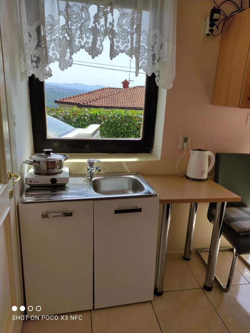 Coffee/tea facilities, Kitchen or kitchenette