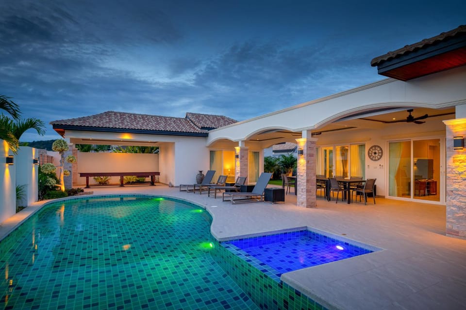 Balcony/Terrace, Swimming pool