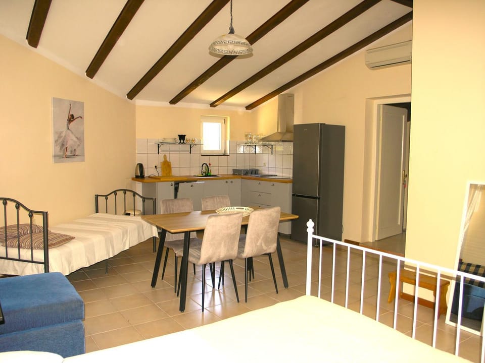 House Rozi Bed and Breakfast in Primorje-Gorski Kotar County
