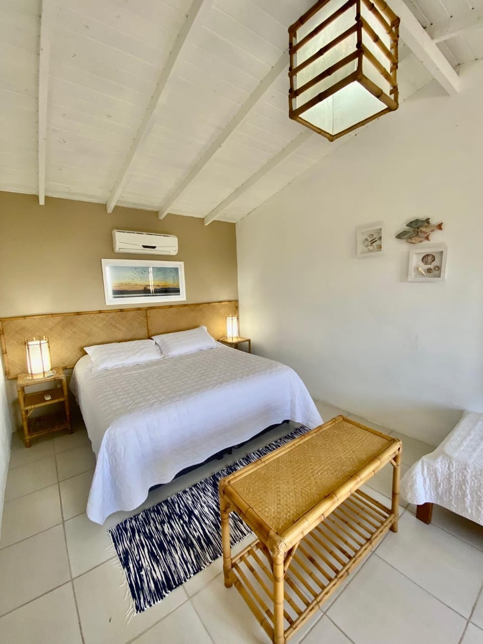 TV and multimedia, Kitchen or kitchenette, Sea view, Breakfast, Parking, room service, air conditioner