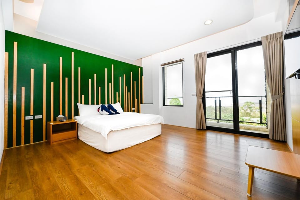 Bed, Photo of the whole room