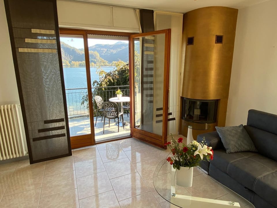 Balcony/Terrace, Living room