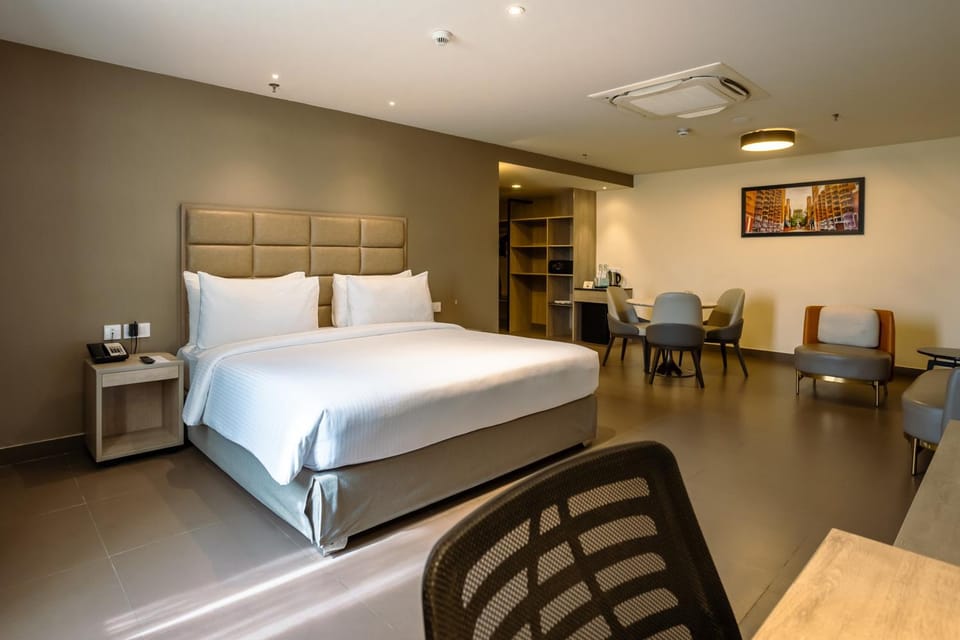 Bed, Living room