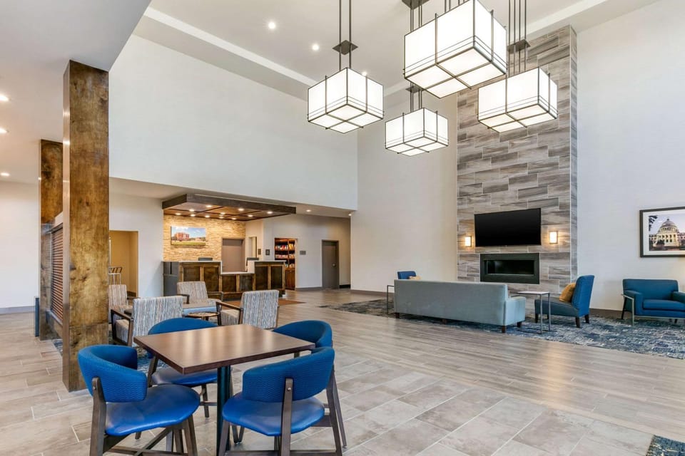 Lobby or reception, On site