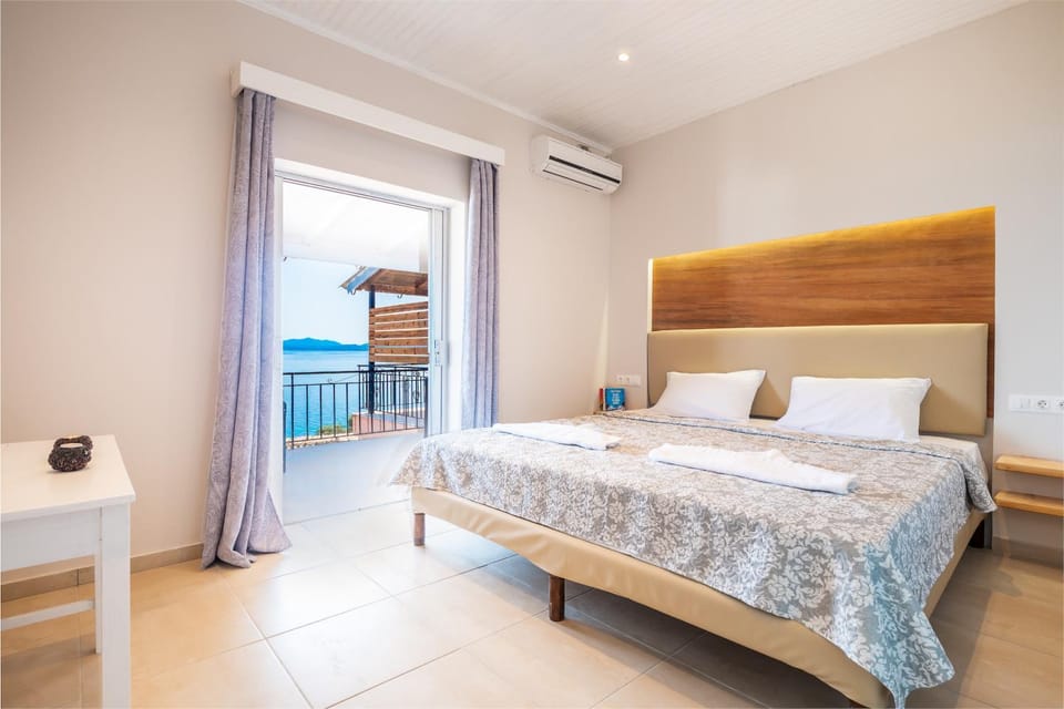 Bed, Bedroom, air conditioner