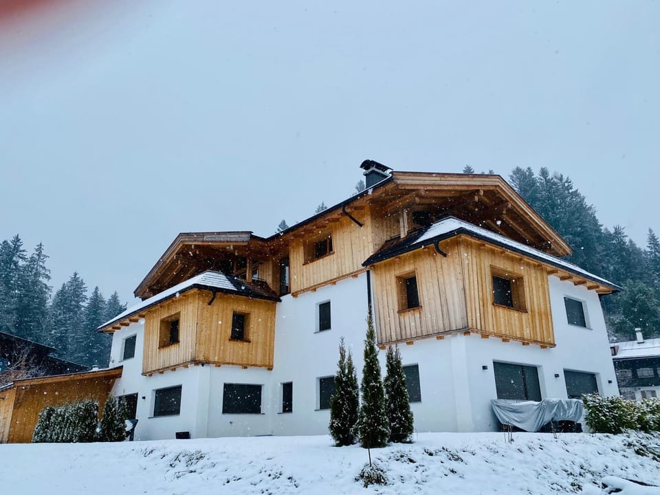Property building, Day, Winter