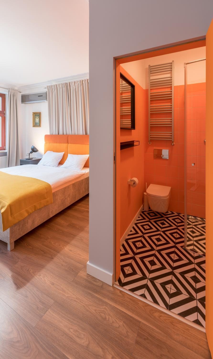 Bed, Bathroom, Photo of the whole room