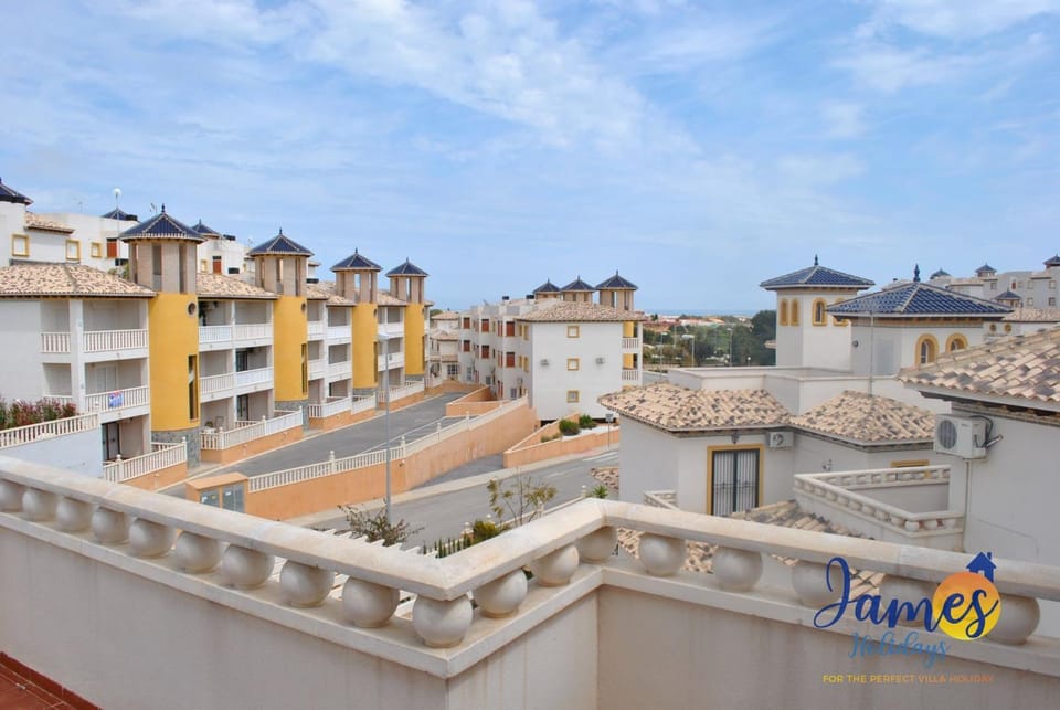 Playa Golf Quad House with Communal Pool Calle Castillo de San Roque P231 Apartment in Vega Baja del Segura