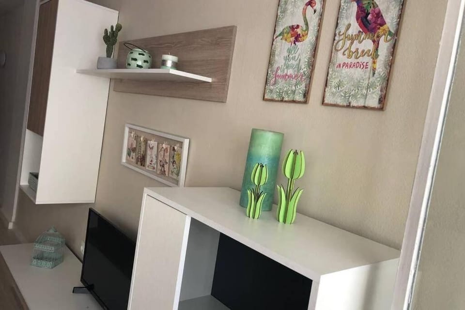CITY CENTER BIG APARTMENT-FAMILY & FRIENDS-5 Beds Apartment in Malaga