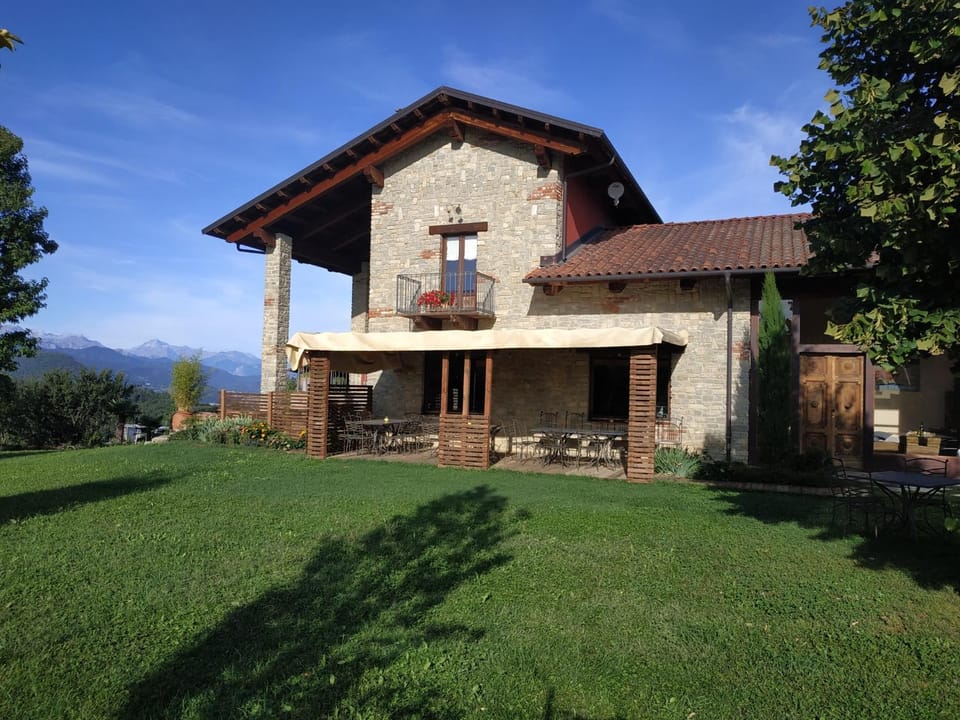 Property building, Garden