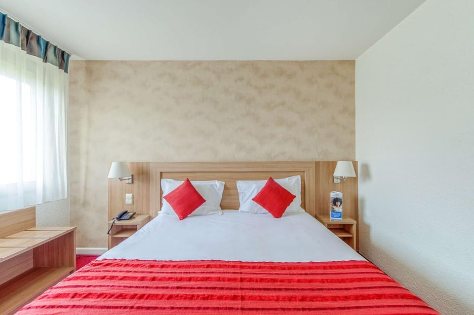 Bedroom, air conditioner