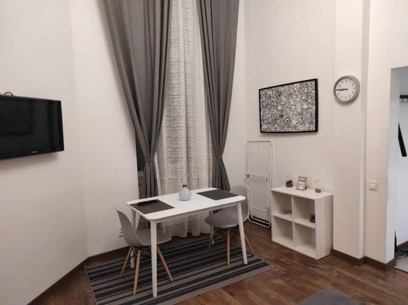 Valova 13, small studio Apartment in Lviv