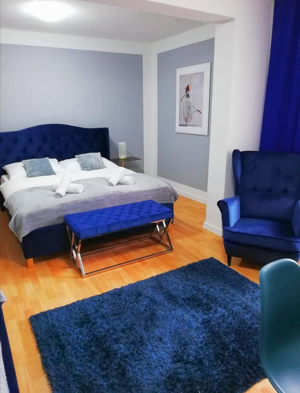 Photo of the whole room