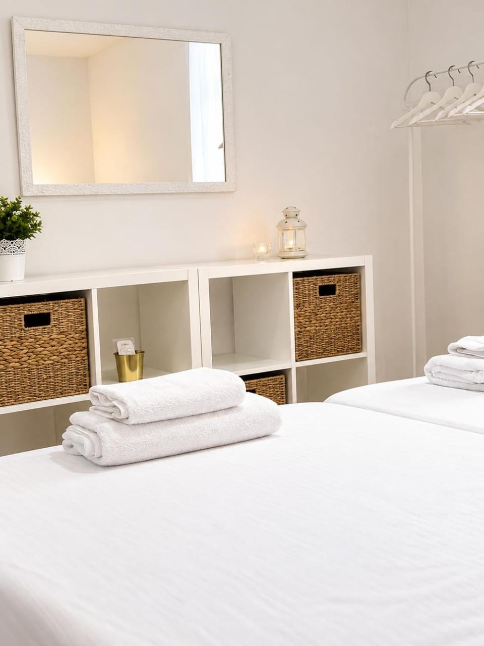 Bed, Bedroom, towels, wardrobe, air conditioner
