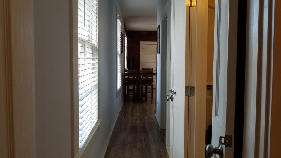 HALF PINT! Pet Friendly, Sleeps 6 House in Galveston Island