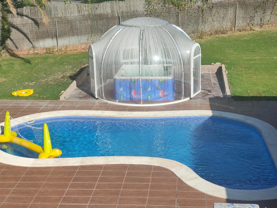 Pool view, Swimming pool