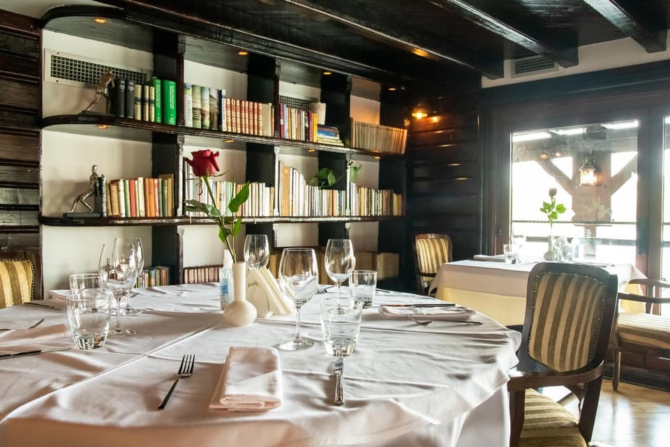 Restaurant/places to eat, Library, Food and drinks, Food, Breakfast, Drinks