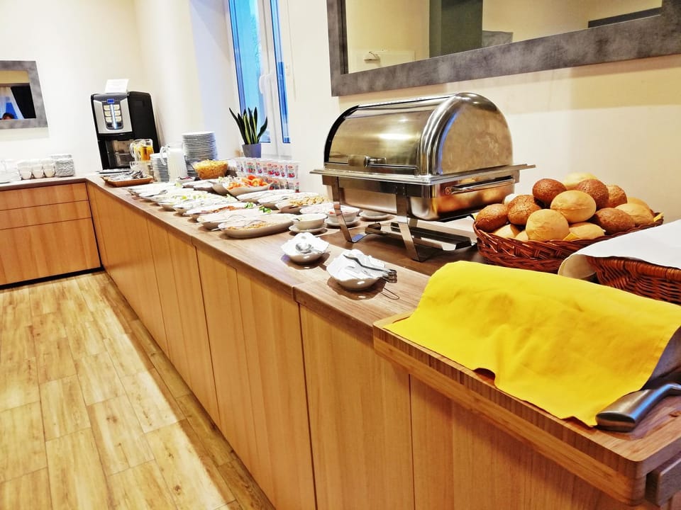Food and drinks, Food, Breakfast, Buffet breakfast