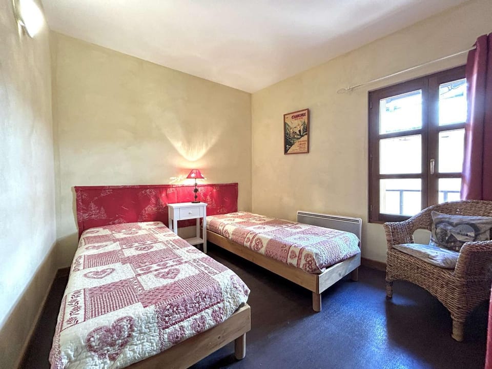 Charmant T3 rénové au cœur de Briançon – Idéal pour 4, bien équipé, proche bus et parking - FR-1-330C-102 Apartment in Briançon