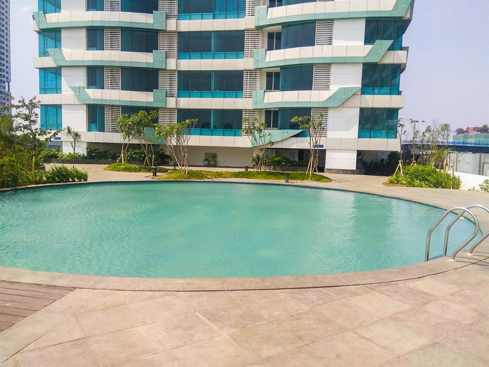Property building, Swimming pool