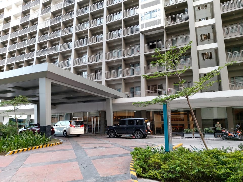 Tower C Shore Residences by CSLUXE Apartment in Pasay