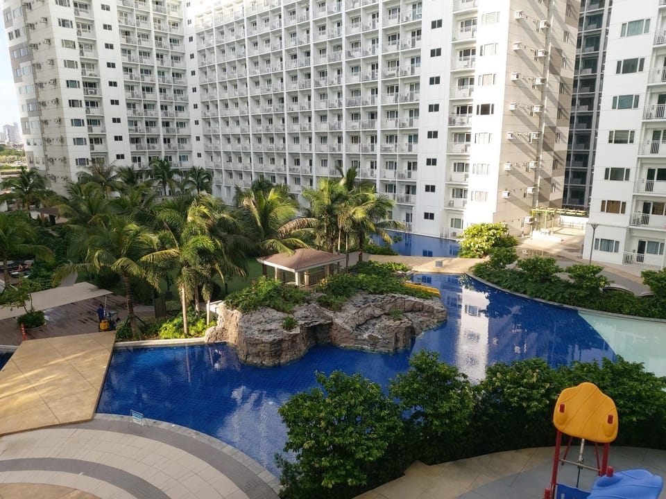 Tower C Shore Residences by CSLUXE Apartment in Pasay