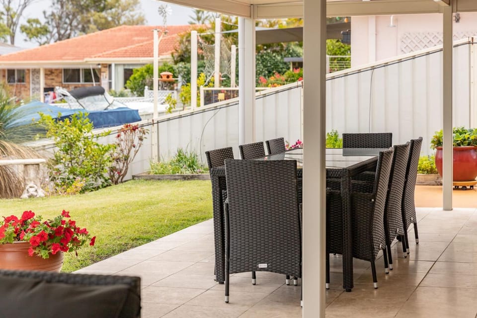 Patio, Day, View (from property/room), Balcony/Terrace, Seating area, Garden view