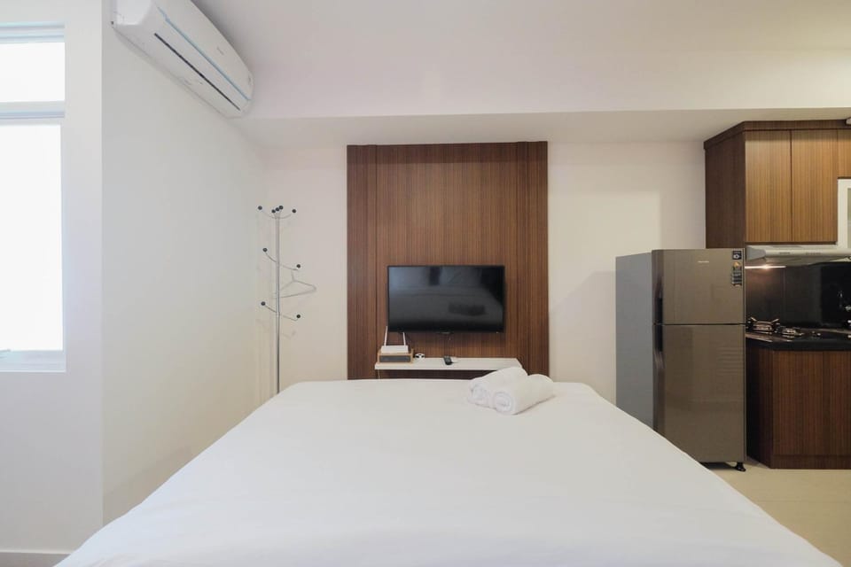 Cozy Studio Apartment at Grand Kamala Lagoon By Travelio Apartment in West Java