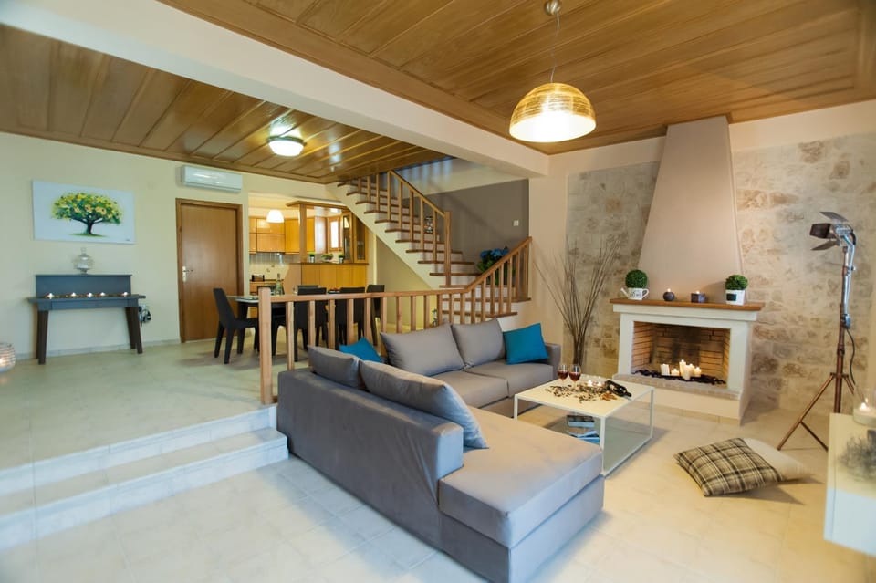 Living room, Photo of the whole room