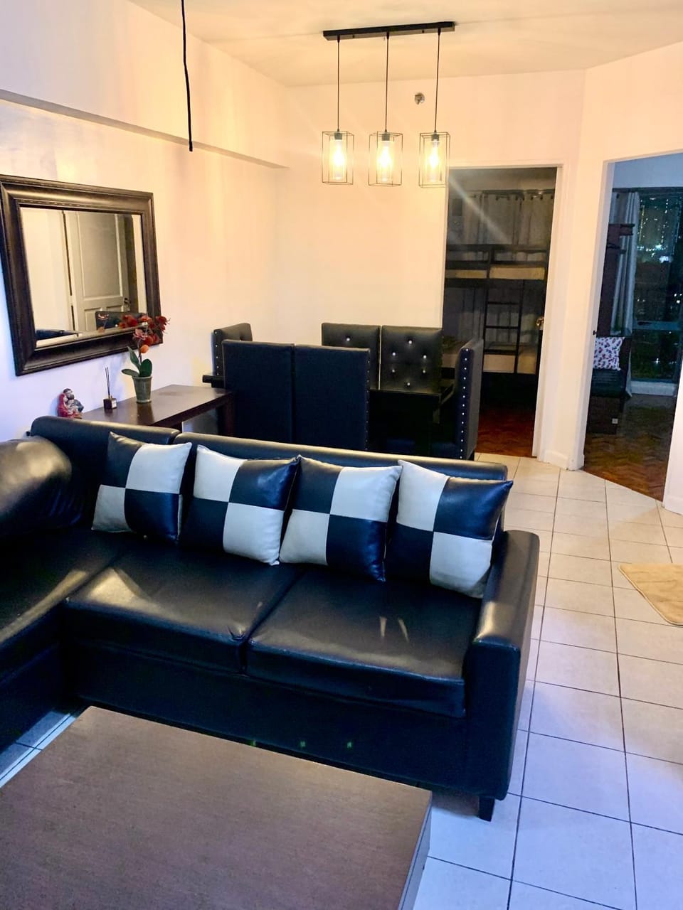 Makati CBD Resort 2 bedroom Apartment in Mandaluyong
