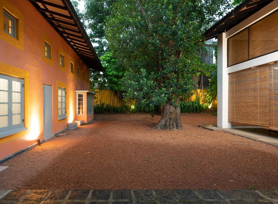 Facade/entrance, Garden