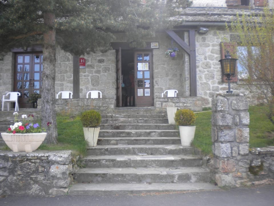 Hôtel La Randonnée Hotel in Occitanie