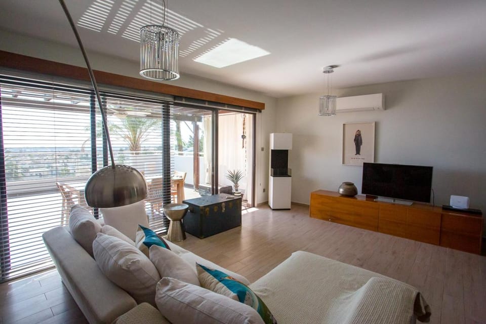 Communal lounge/ TV room, Living room, Lounge or bar