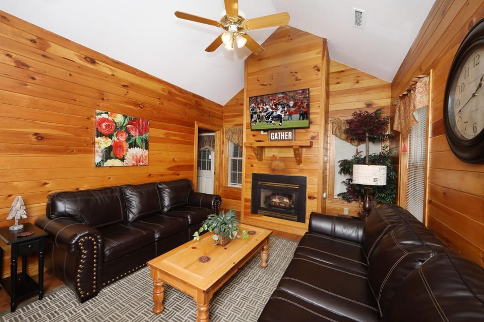 Comfy Chalet with Retreat Atmosphere Chalet in Pigeon Forge