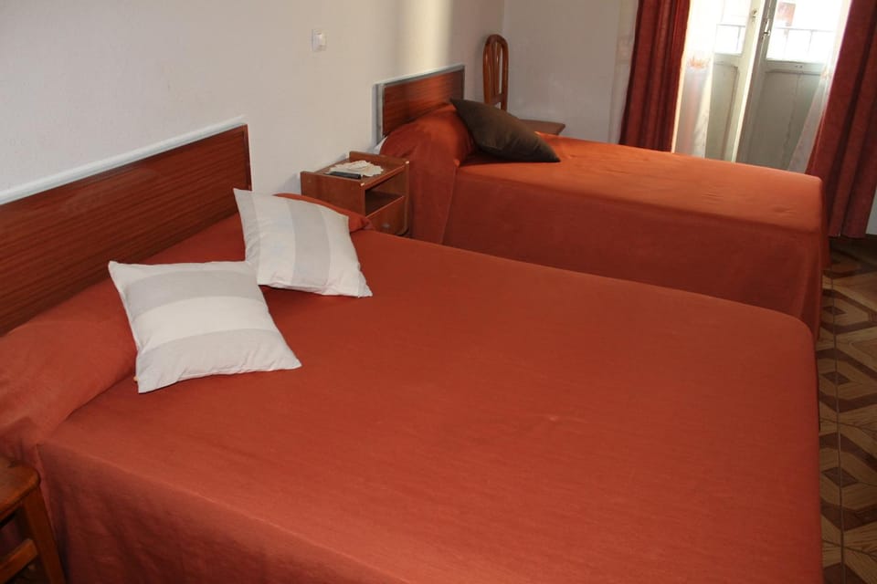 Day, Photo of the whole room