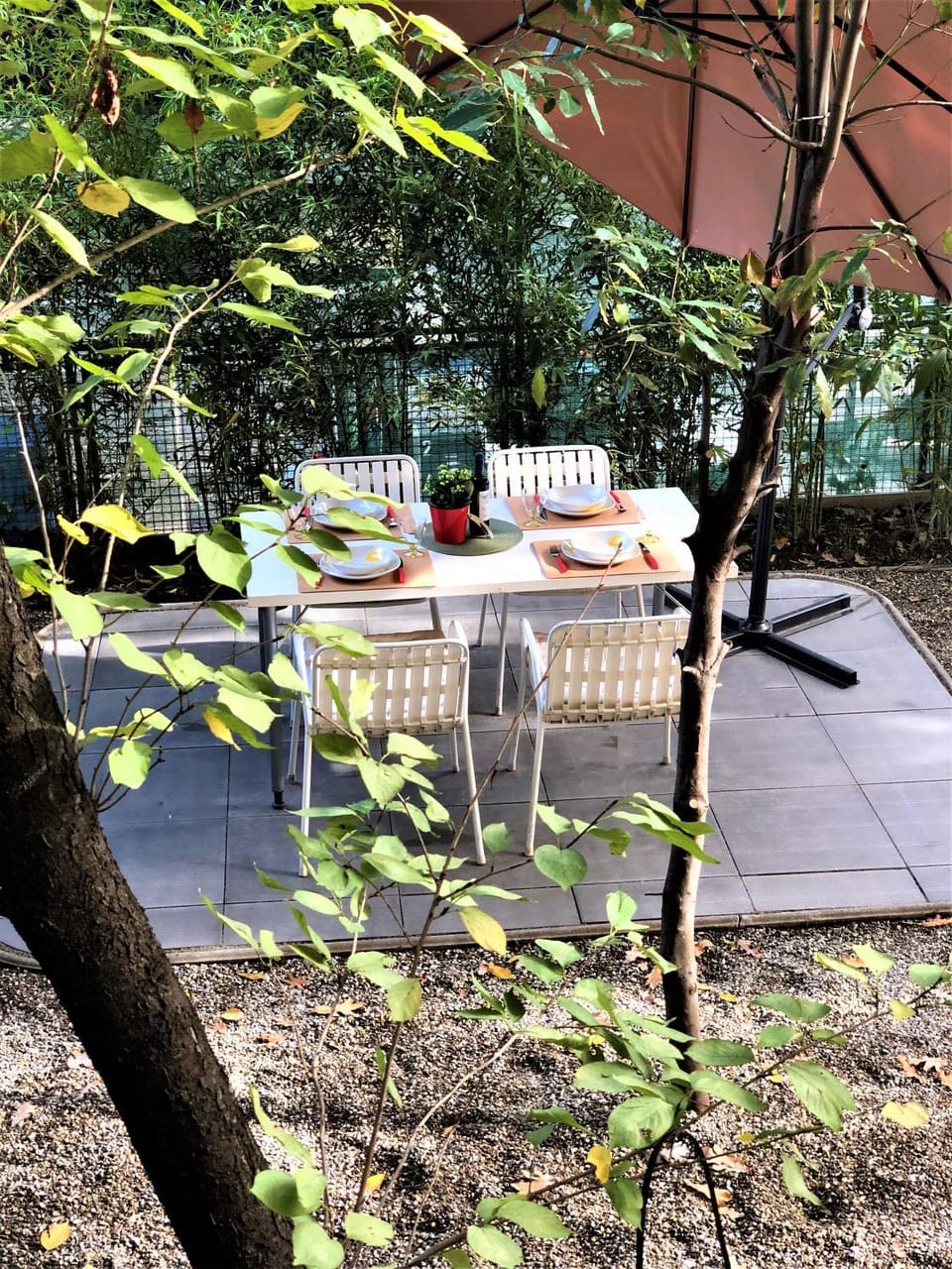 Garden, Dining area
