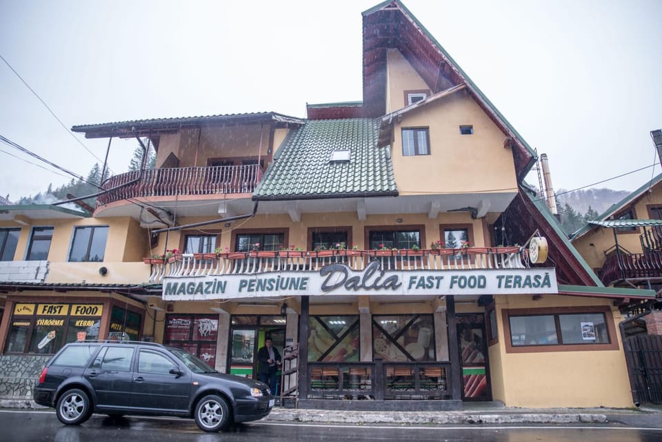 Facade/entrance