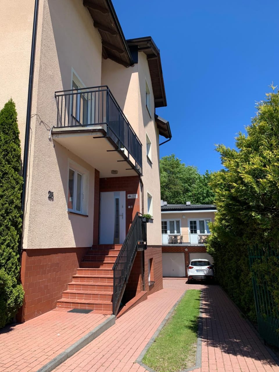 Property building, Facade/entrance