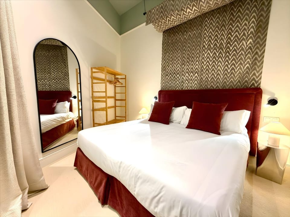 Bed, Photo of the whole room, Bedroom