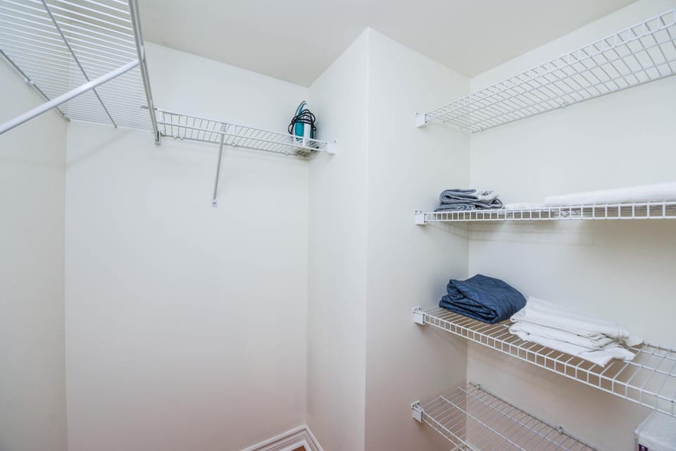 towels, wardrobe