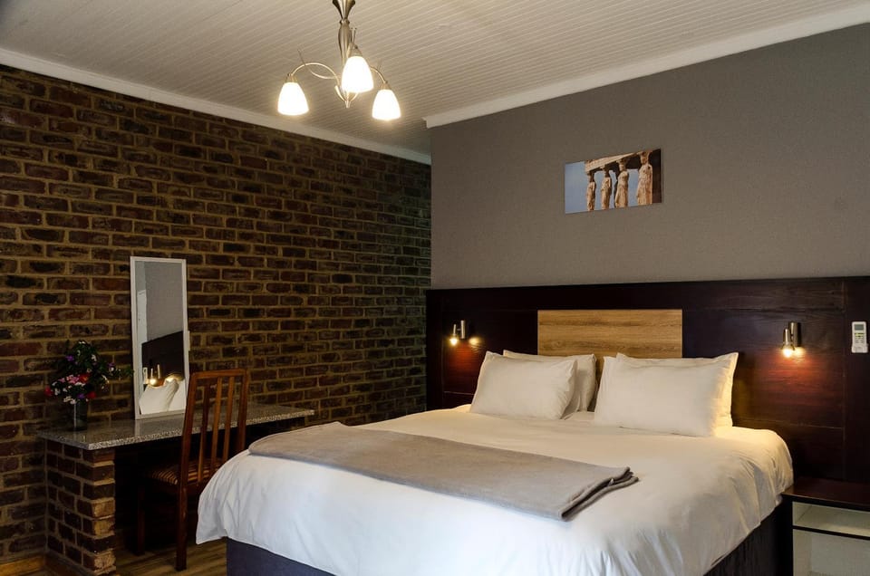 The Woodsman Bed and Breakfast Bed and Breakfast in South Africa
