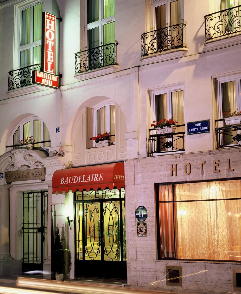Property building, Facade/entrance