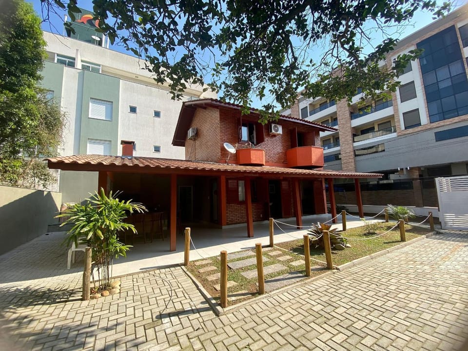 Off site, Balcony/Terrace