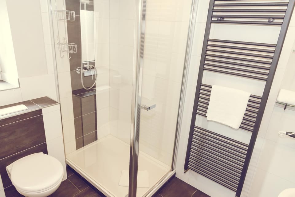 Bathroom, Decorative detail