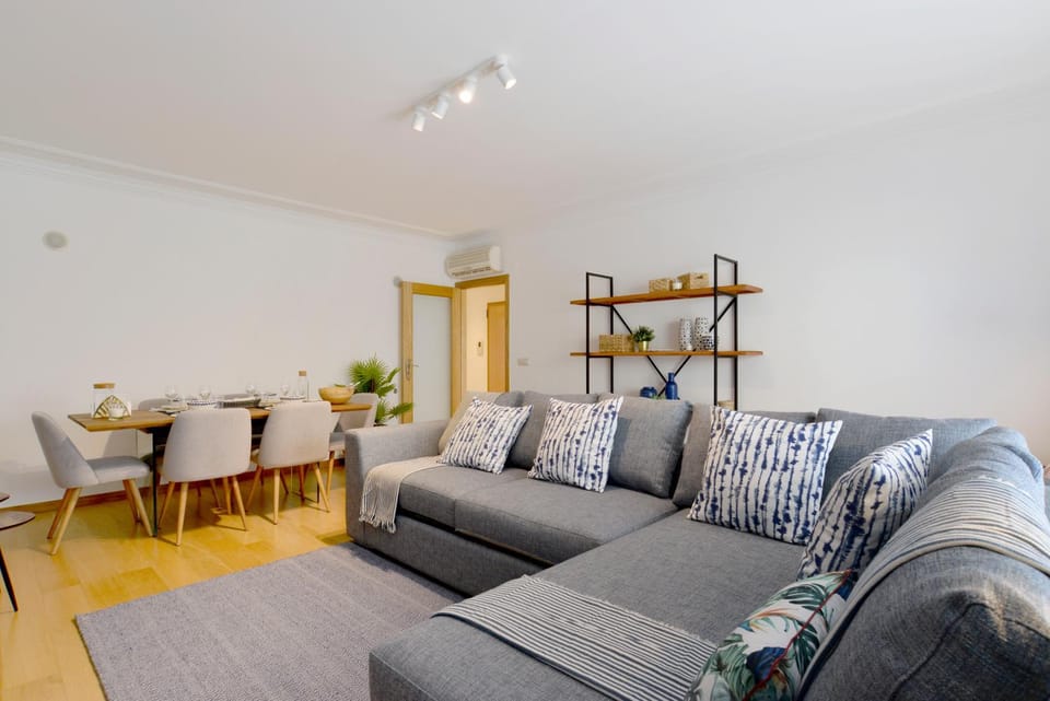 TV and multimedia, Living room, Dining area