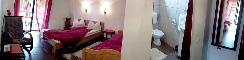 Shower, Toilet, Bathroom, TV and multimedia, Balcony/Terrace, Family