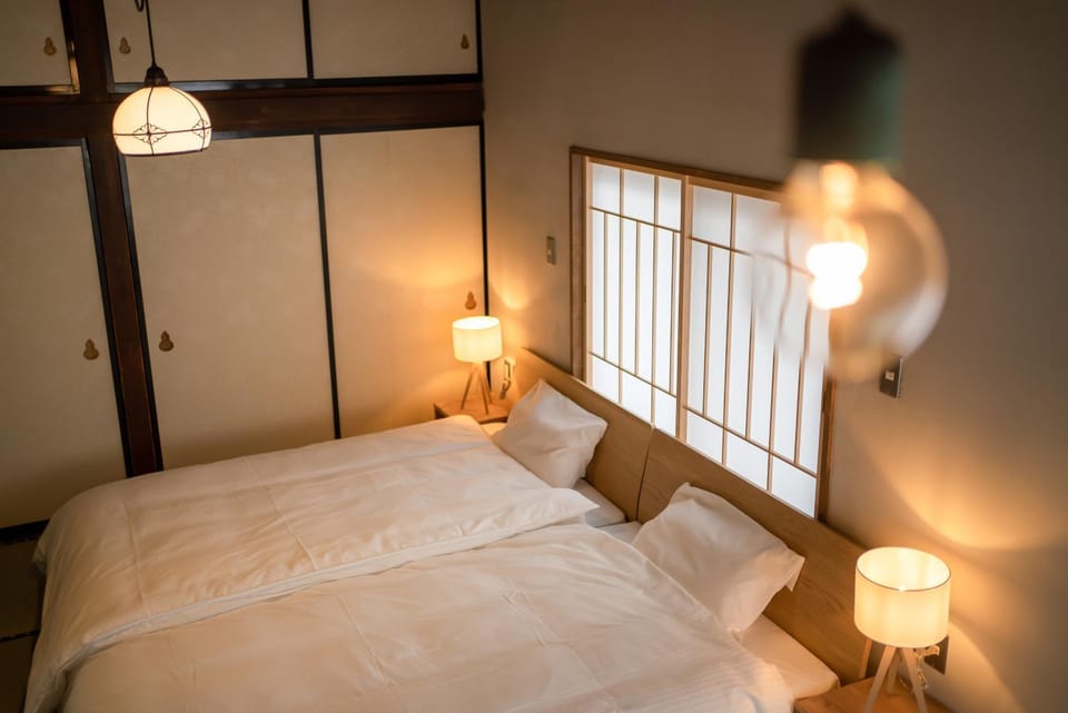 ゑびすや Bed and Breakfast in Japan